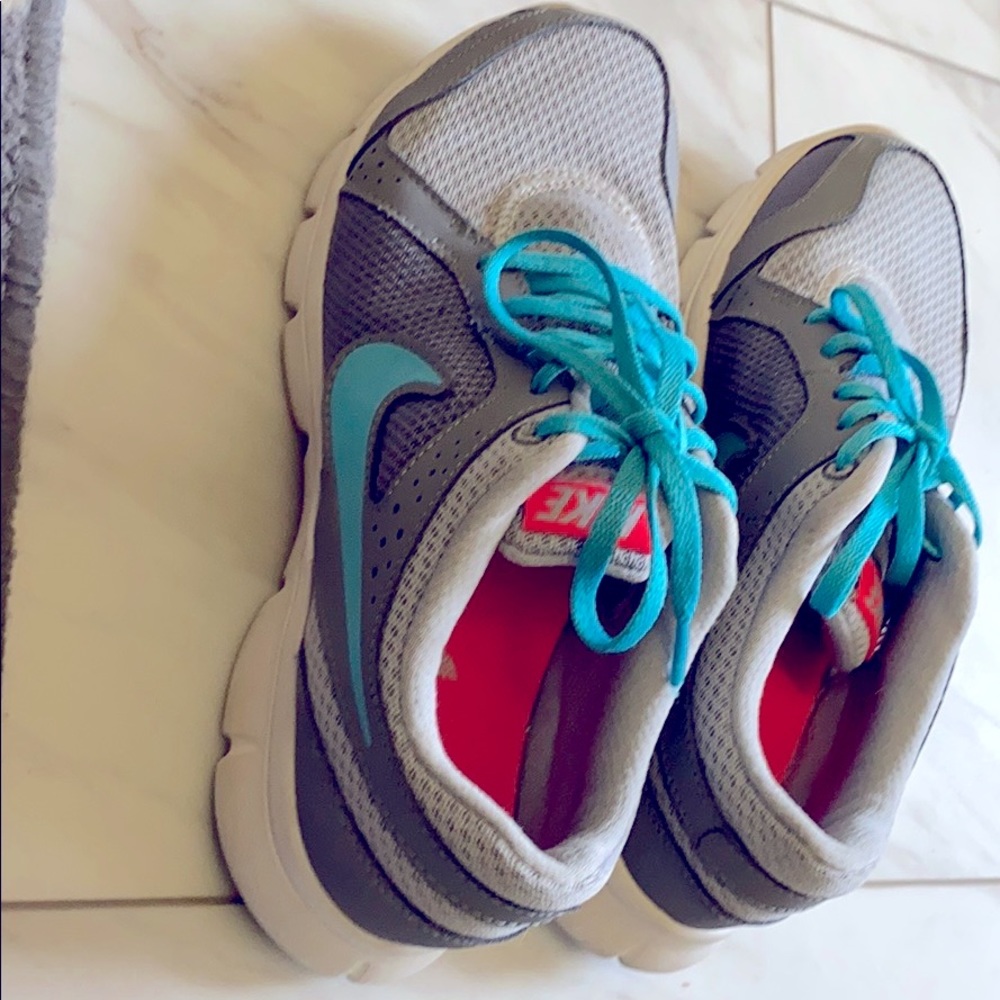 Last day! Nike gray/aqua sneakers size 8.5